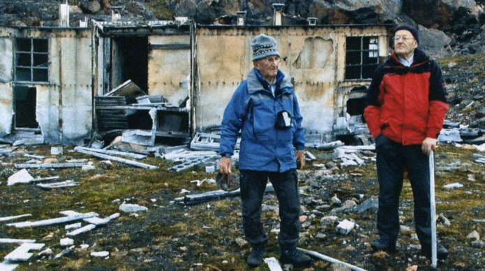 Где нацисты сдались только через 4 месяца после капитуляции? метеостанции, Шпицберген, Хаудеген», время, станции, после, немцев, Шпицбергене, «Операция, никто, пытались, вместе, через, месяца, немцы, метеостанцию, союзников, Тромсё, немецких, Сотрудники