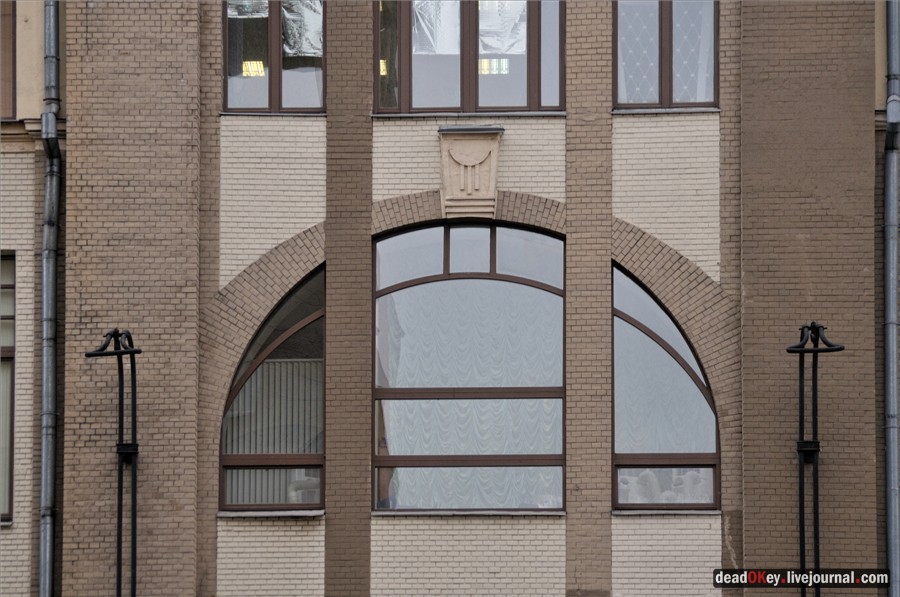 Московский столичный аукционный зал (Торговый дом Р.Б. Левиссона (Леонтьева)), 1901, архитектор А.Э. Эрихсон,ул. Большая Дмитровка, 32, Москва