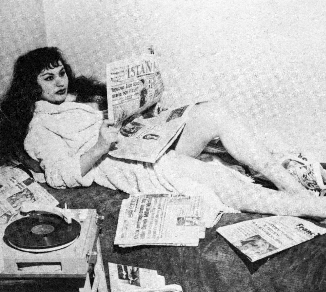 Первый стриптиз в Италии Первый стриптиз в Италии История,Люди