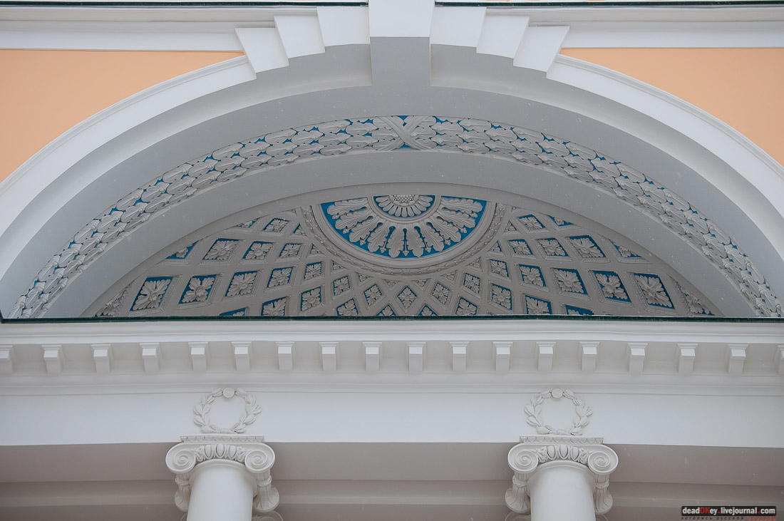 усадьба Разумовского на Гороховом поле (г. Москва, ул. Казакова, д.18)