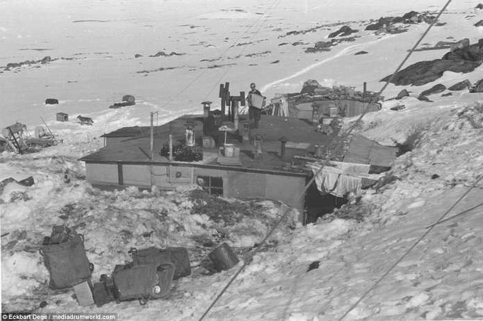 Где нацисты сдались только через 4 месяца после капитуляции? метеостанции, Шпицберген, Хаудеген», время, станции, после, немцев, Шпицбергене, «Операция, никто, пытались, вместе, через, месяца, немцы, метеостанцию, союзников, Тромсё, немецких, Сотрудники