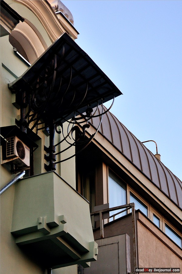 Доходный дом М.В. Сокол, 1903, архитектор И.П. Машков, художник Н.Н. Сапунов, ул. Кузнецкий Мост, 3