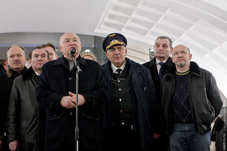 (c) www.metro.ru, Russos, 2009