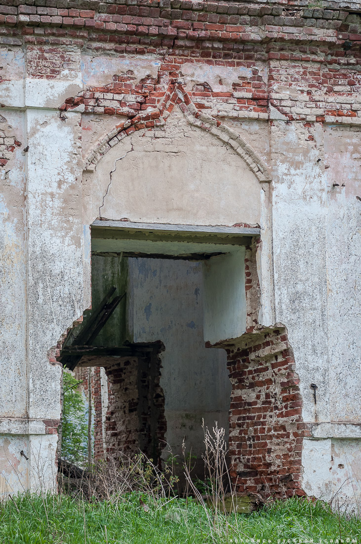 церковь Петра и Павла в Переслегино