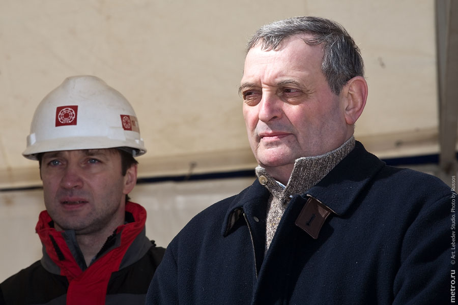 (c) www.metro.ru, Russos, 2009