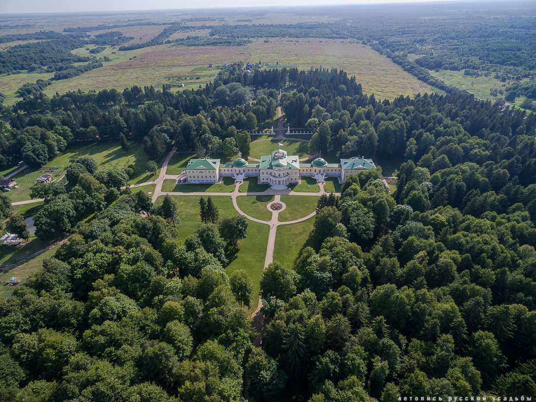 усадьба Степановское-Волосово, фотографии с дрона, шетлендский пони Трамп