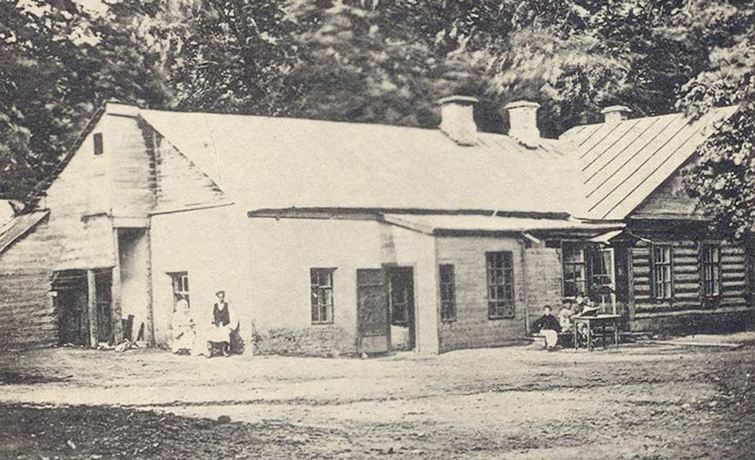 Дайджест по аудиогидам izi.TRAVEL #13. Прогулки по местам известных личностей. Москва.