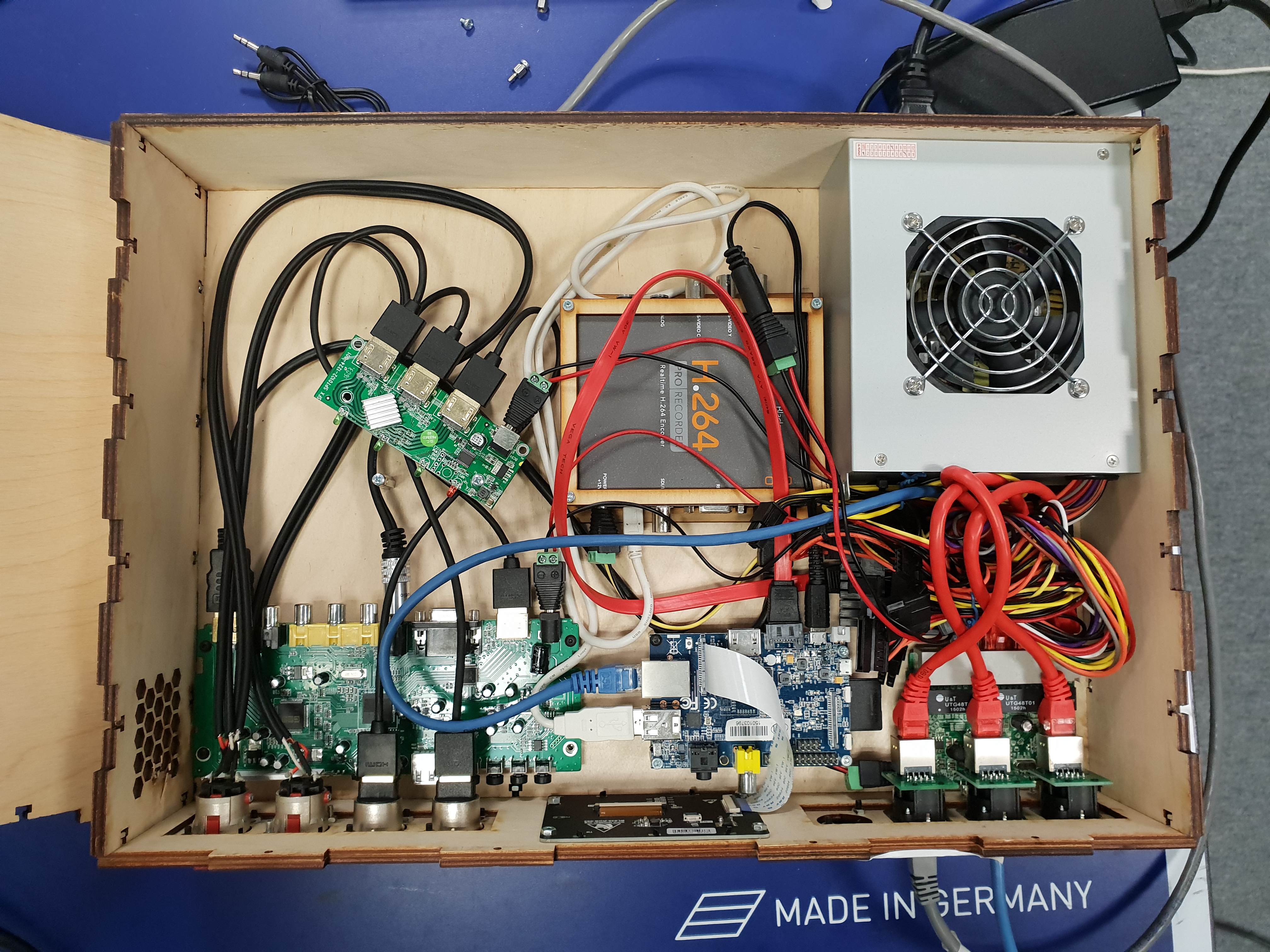 FOSDEM slides box internals.