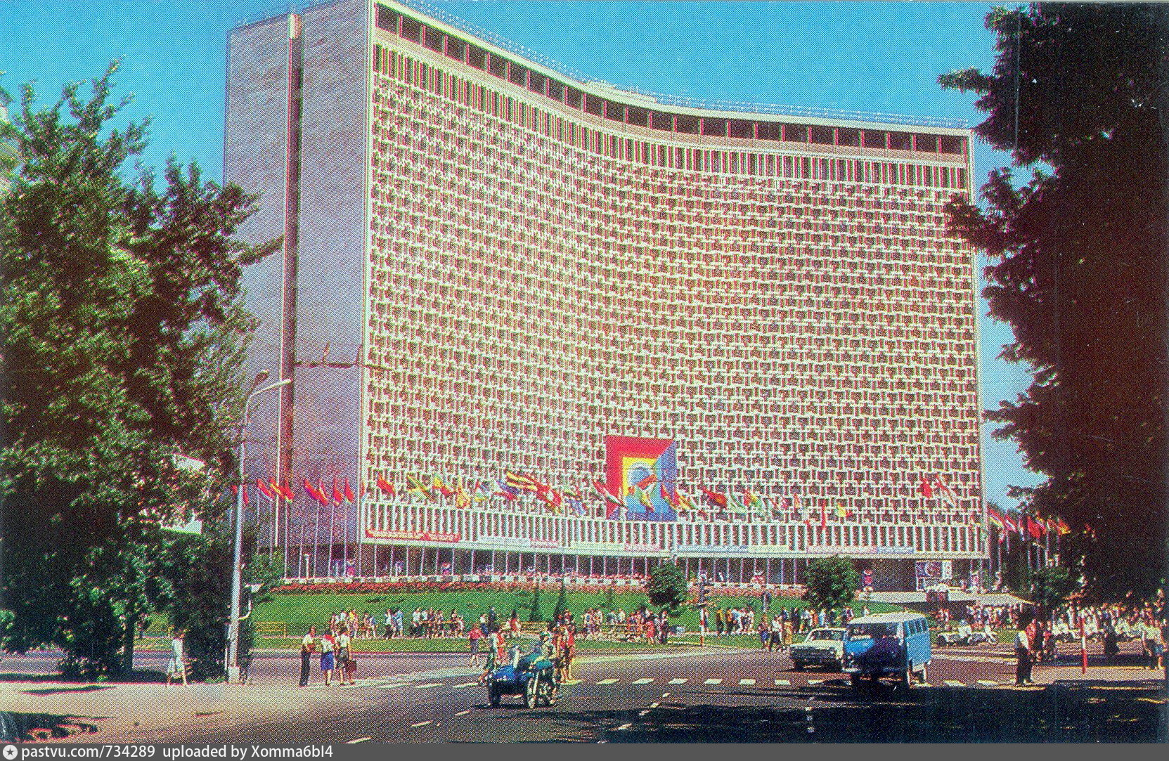 Узбекистан, гостиница Узбекистан, 1974. Архитекторы И. А. Мерпорт, Л. И. Ершова, В. С. Рощупкин, советский модернизм