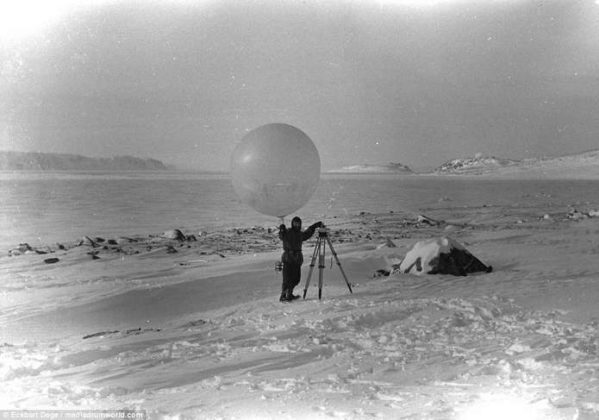 Где нацисты сдались только через 4 месяца после капитуляции? метеостанции, Шпицберген, Хаудеген», время, станции, после, немцев, Шпицбергене, «Операция, никто, пытались, вместе, через, месяца, немцы, метеостанцию, союзников, Тромсё, немецких, Сотрудники