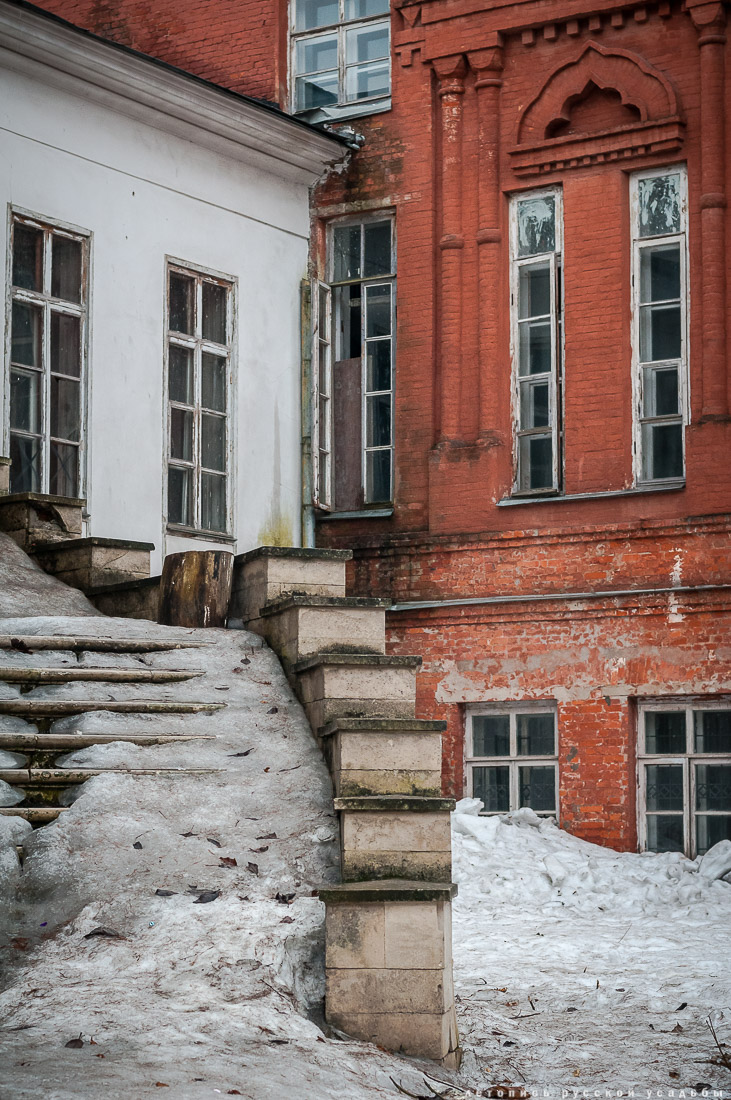 Усадьба Покровское-Стрешнево, интерьеры главного дома, пожар в оранжерее