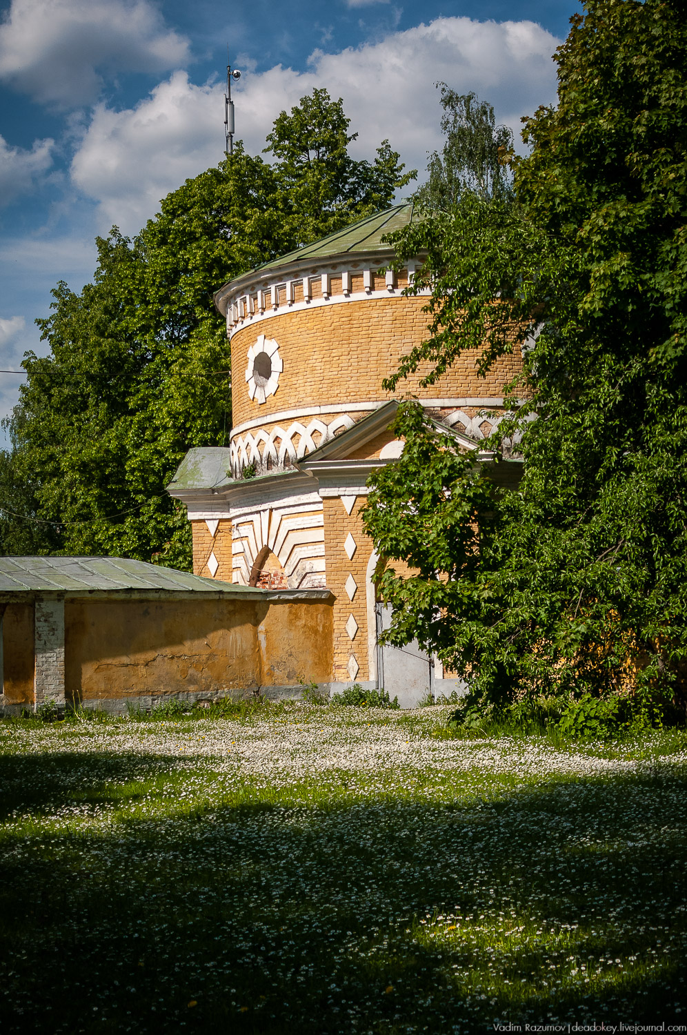 усадьба Валуево в мае