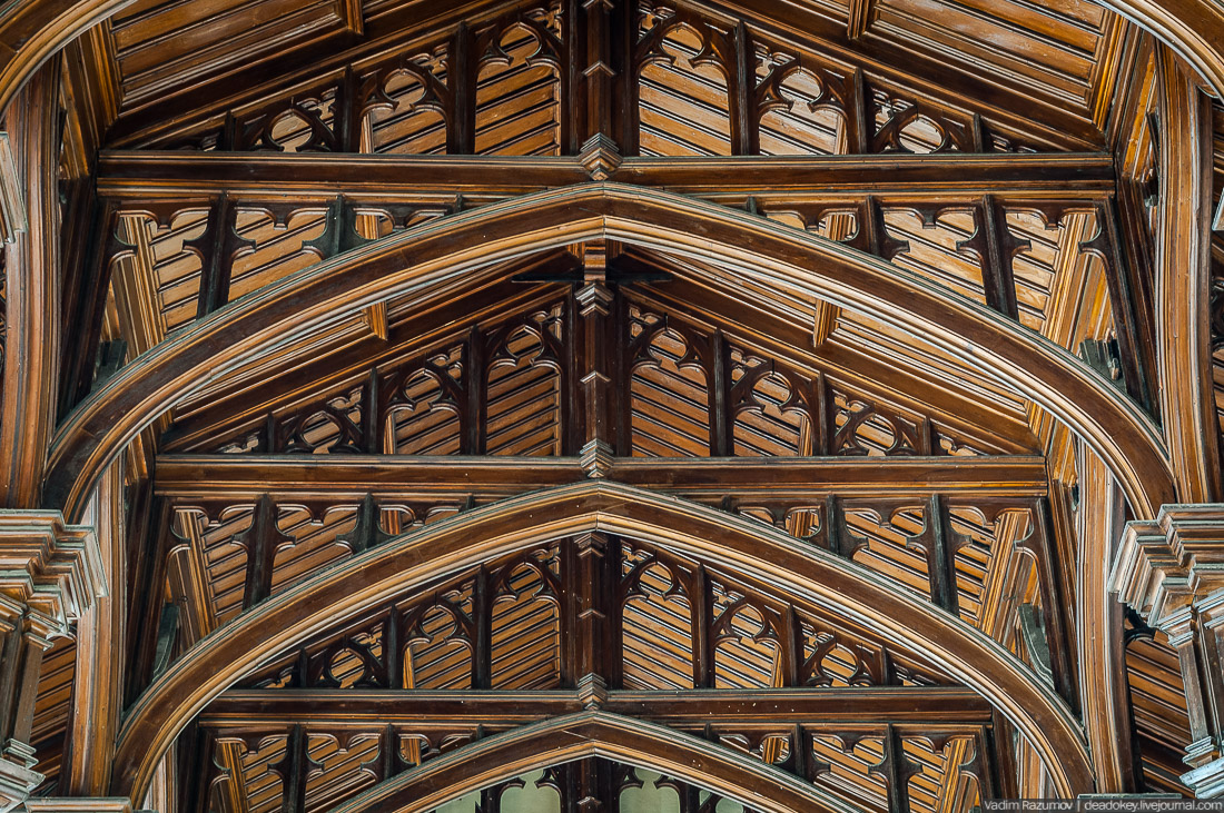 Петергофские конюшни