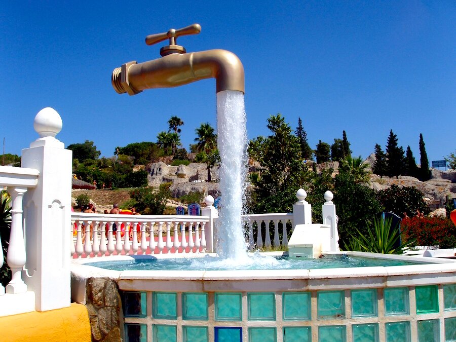 15 самых необычных фонтанов мира 