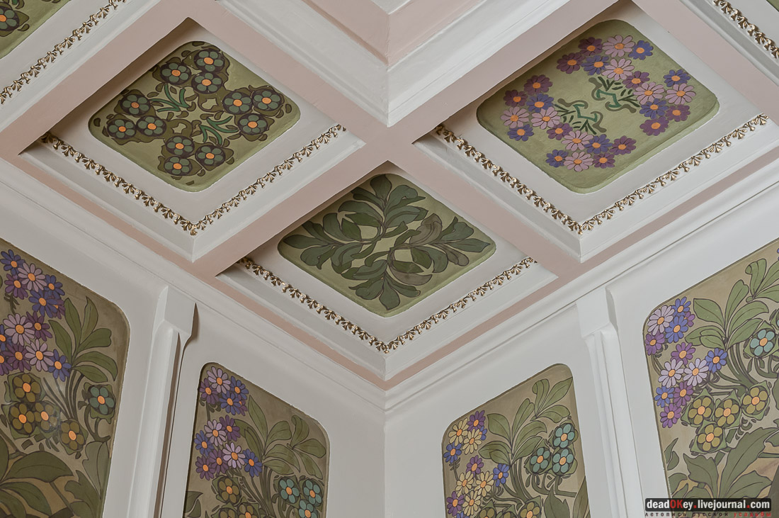 Интерьеры усадеб с цветами. С 8 марта