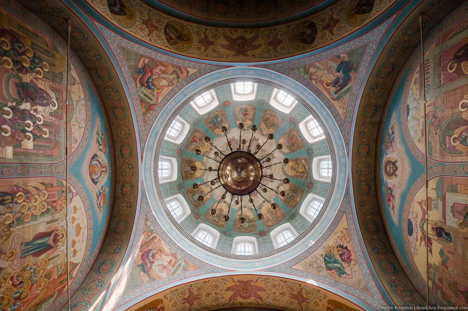 Храм в честь Свв.мчч. Флора и Лавра на Зацепе, Москва