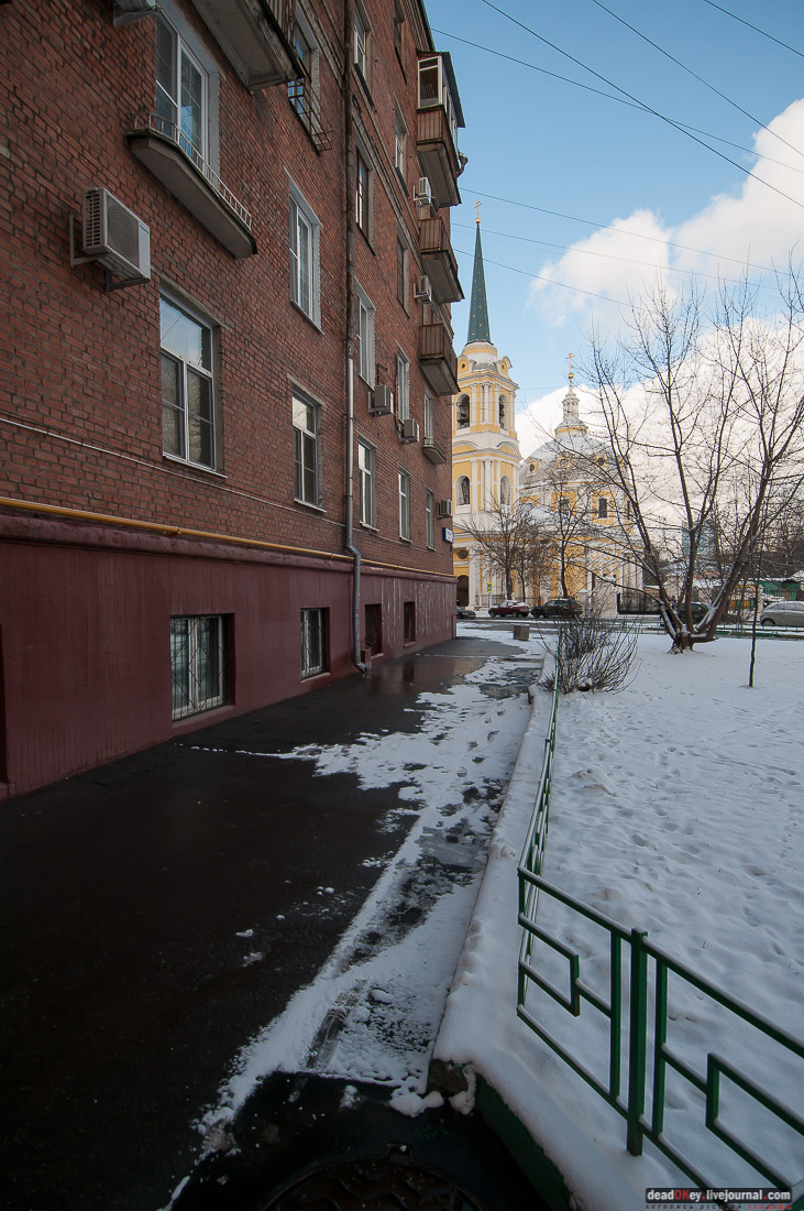 усадьба Разумовского на Гороховом поле (г. Москва, ул. Казакова, д.18)