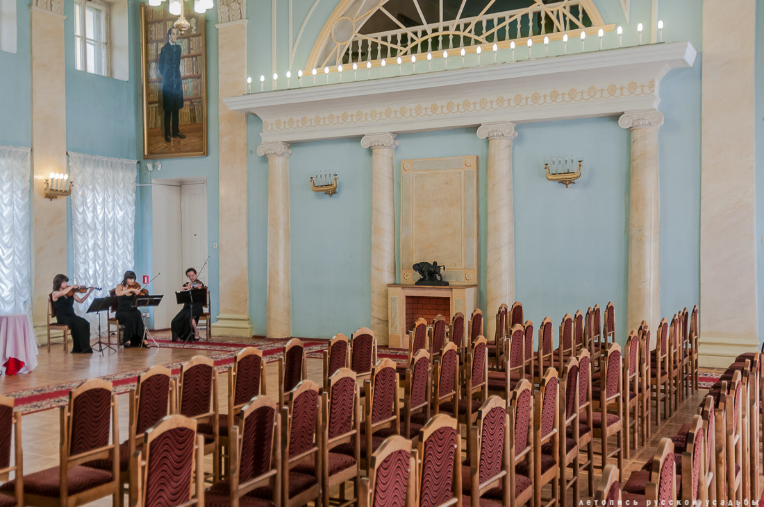 Усадебный экспресс отправляется в усадьбы Ивановское и Дубровицы, 1 апреля 2017 года