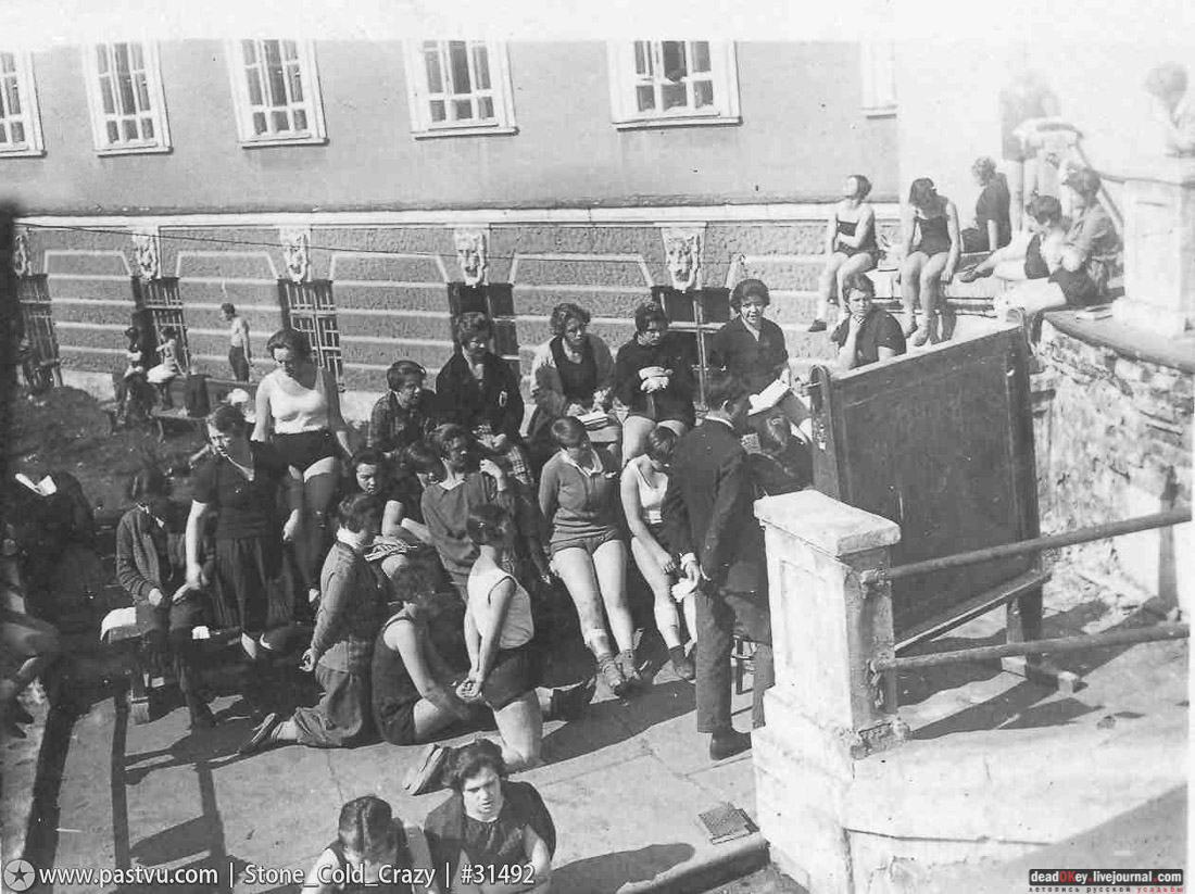 усадьба Разумовского на Гороховом поле (г. Москва, ул. Казакова, д.18)