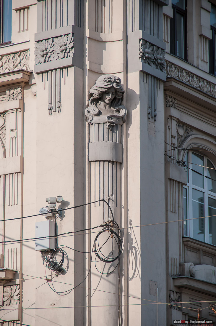 Доходный дом Ф.С. Рахманова, 1898—1899 гг., архитектор П.А. Дриттенпрейс, ул. Покровка, 19