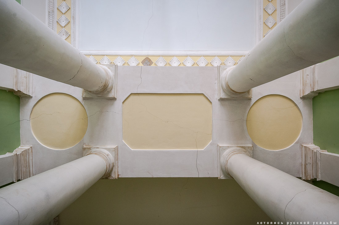 Усадьба Покровское-Стрешнево, интерьеры главного дома, пожар в оранжерее