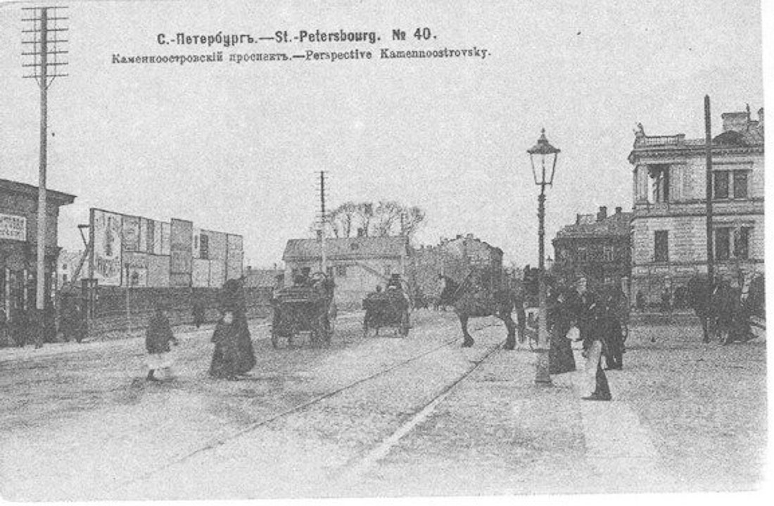 Дайджест по аудиогидам izi.TRAVEL #3. Лучшие пешеходные экскурсии Санкт-Петербурга