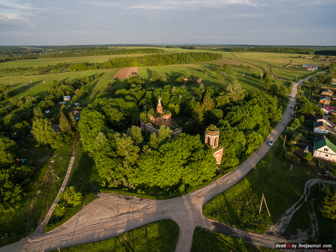 усадьба Аксиньино, фотографии Спасского храма с квадрокоптера