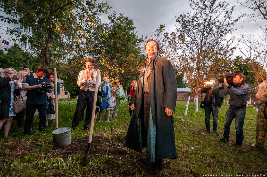 усадьба Любимовка, Сергей Безруков, Губернский театр, Вишневый сад