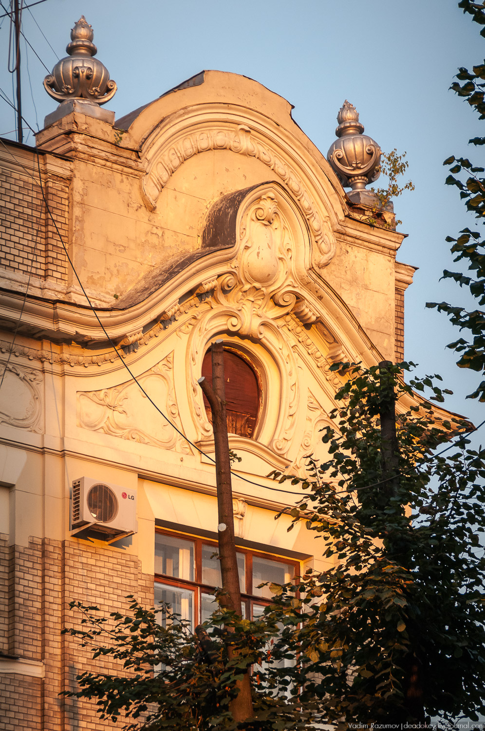 Индийское посольство, улица Воронцово поле, усадьба Латышевых-Бахрушиных-Бардыгиных 