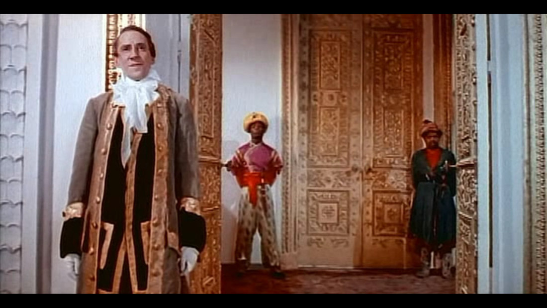 фильм Три толстяка (1966), Петергофские конюшни, Санкт-Петербург.