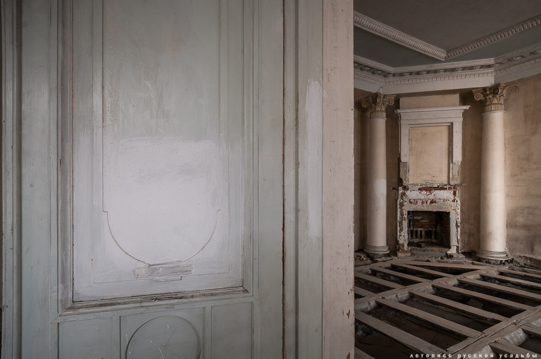 Усадьба Покровское-Стрешнево, интерьеры главного дома, пожар в оранжерее