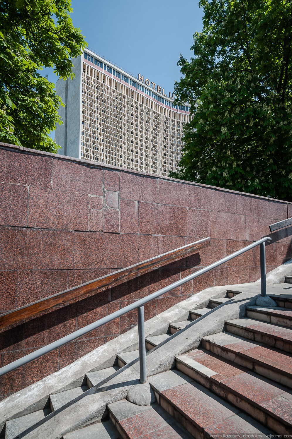 Узбекистан, гостиница Узбекистан, 1974. Архитекторы И. А. Мерпорт, Л. И. Ершова, В. С. Рощупкин, советский модернизм