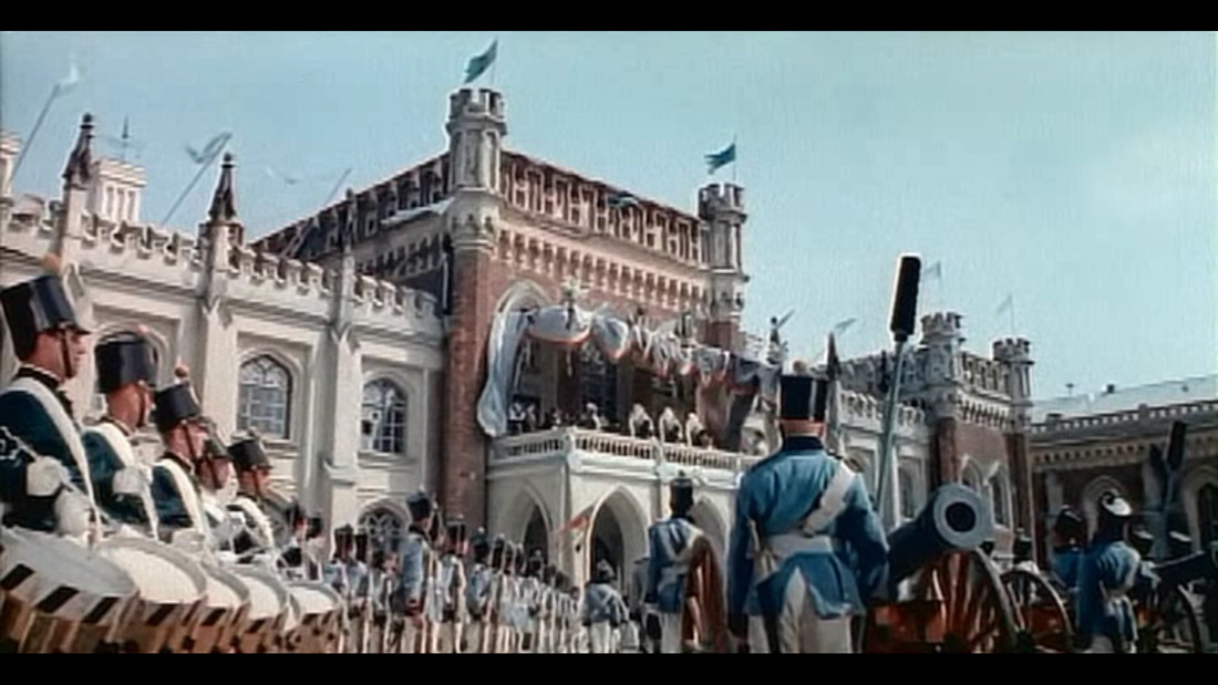 фильм Три толстяка (1966), Петергофские конюшни, Санкт-Петербург.