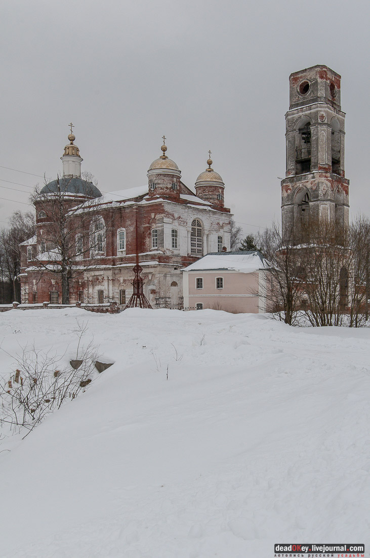 усадьба Андреевское, церковь в селе Матренино (Рощино), Церковь Воскресения Христова