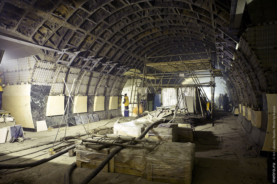 (c) www.metro.ru, Russos, 2010