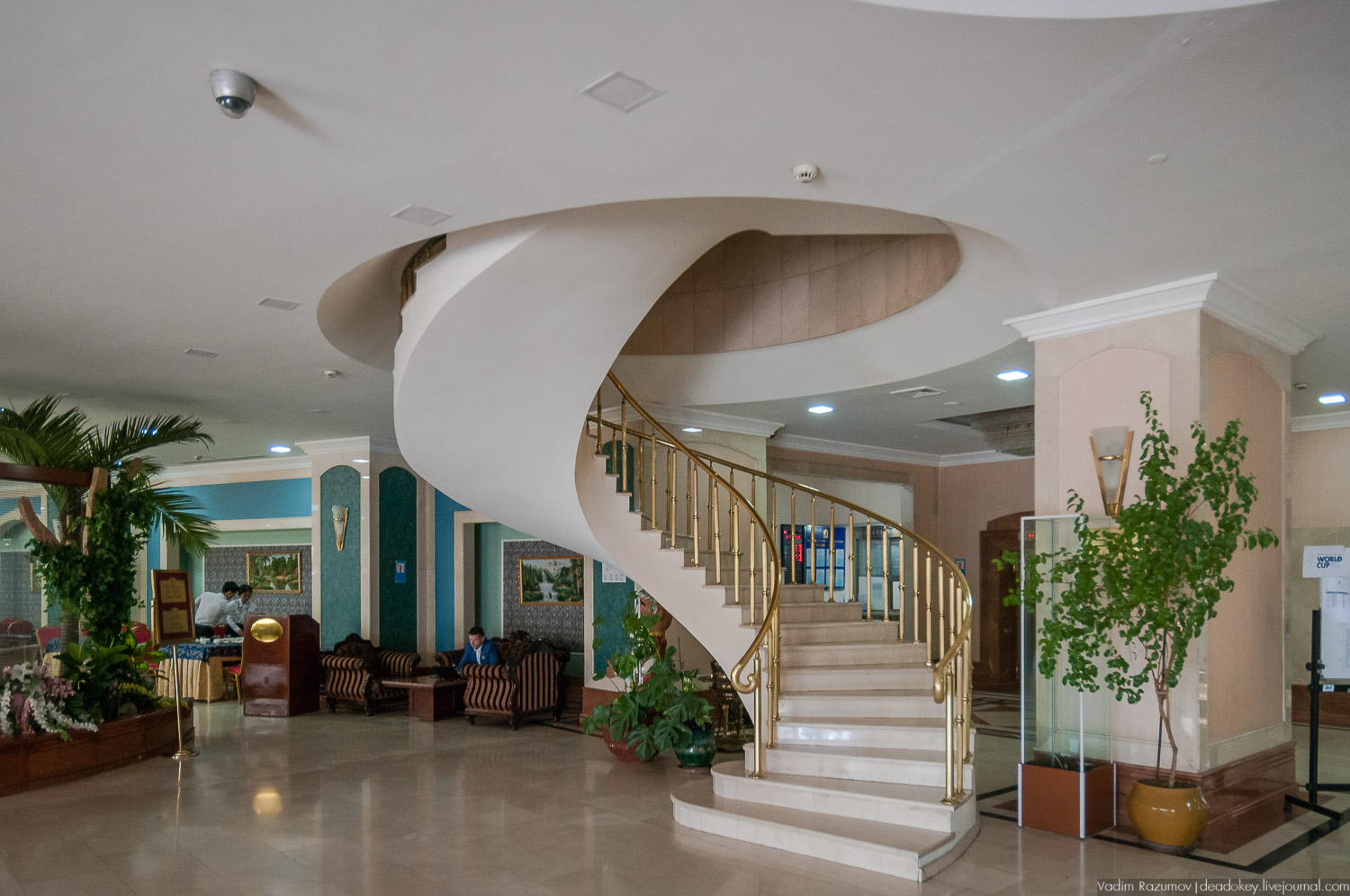 Узбекистан, гостиница Узбекистан, 1974. Архитекторы И. А. Мерпорт, Л. И. Ершова, В. С. Рощупкин, советский модернизм