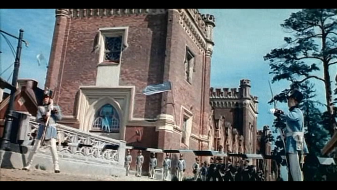 фильм Три толстяка (1966), Петергофские конюшни, Санкт-Петербург.