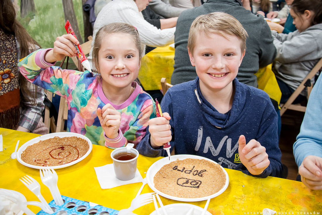 Счастливые дни с Усадебным экспрессом в Мураново, Абрамцево, Федоскино, Вяземах, Захарово, Марфино, Мелихово