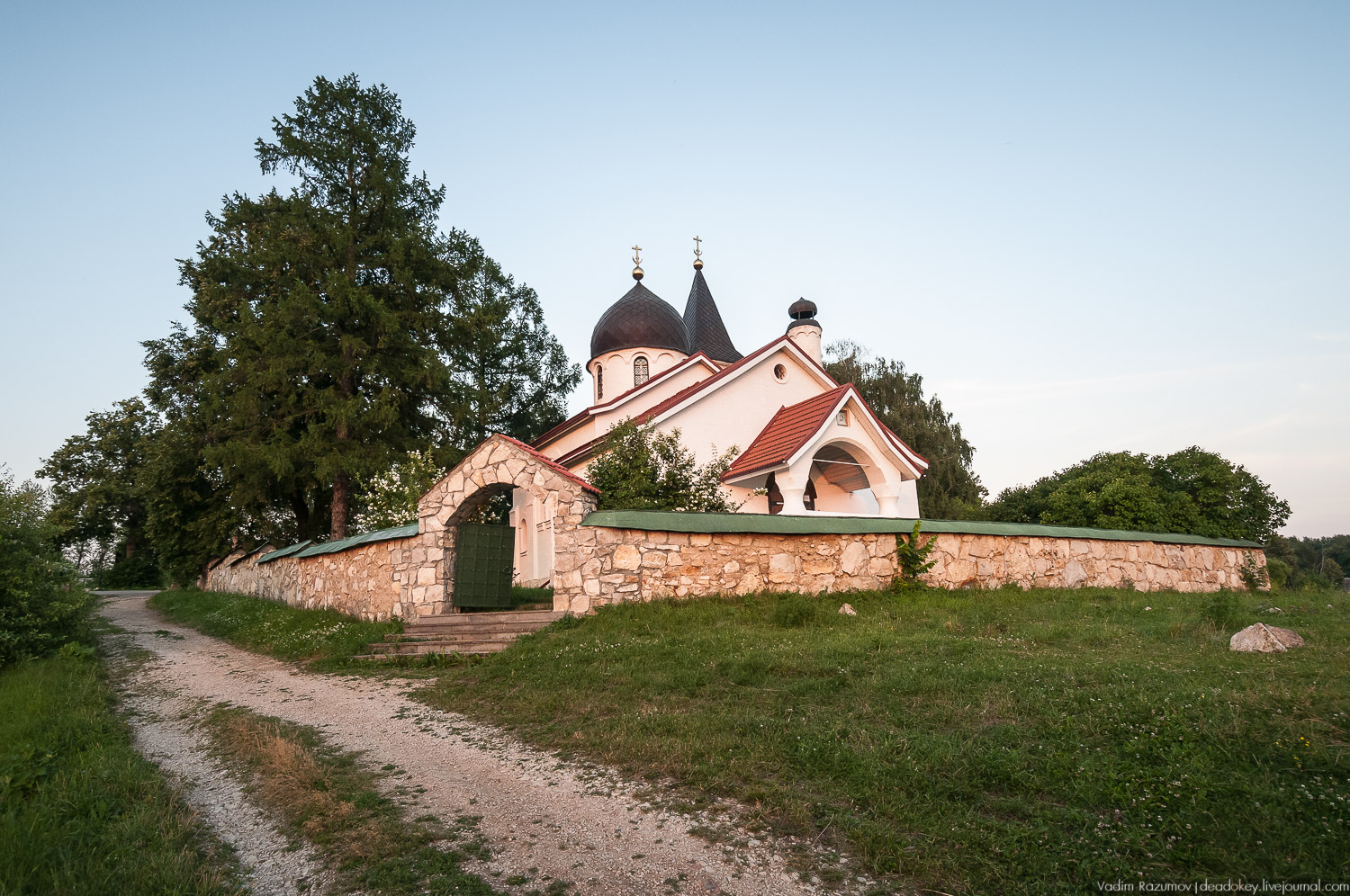Бехово церковь Троицы Живоначальной, усадьба Поленово 