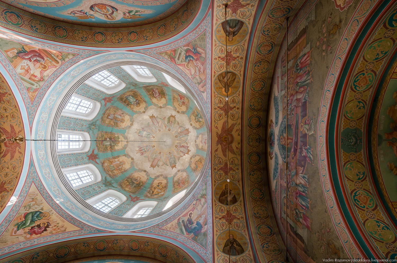 Храм в честь Свв.мчч. Флора и Лавра на Зацепе, Москва