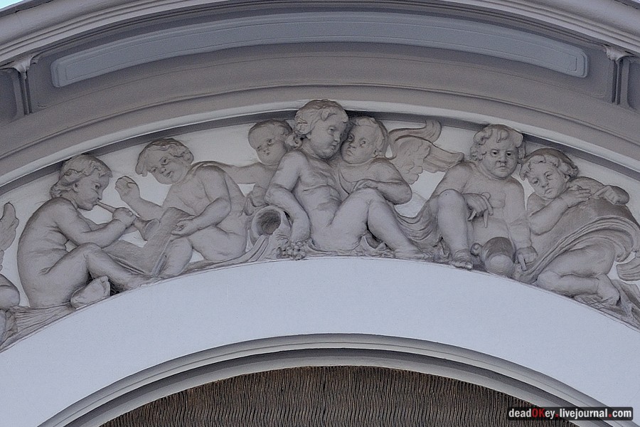 усадьба Волчкова на ул. Поварская д.42-44 и особняк Миндовского