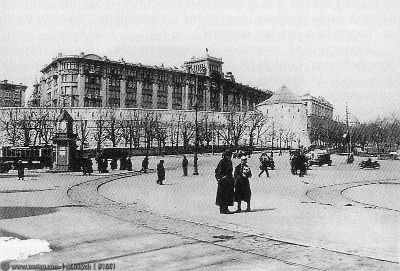Гостиница Боярский двор (Дом Московского страхового общества), 1901-1903, архитектор Ф.О. Шехтель при участии А.А. Галецкого, Старая пл., д.8