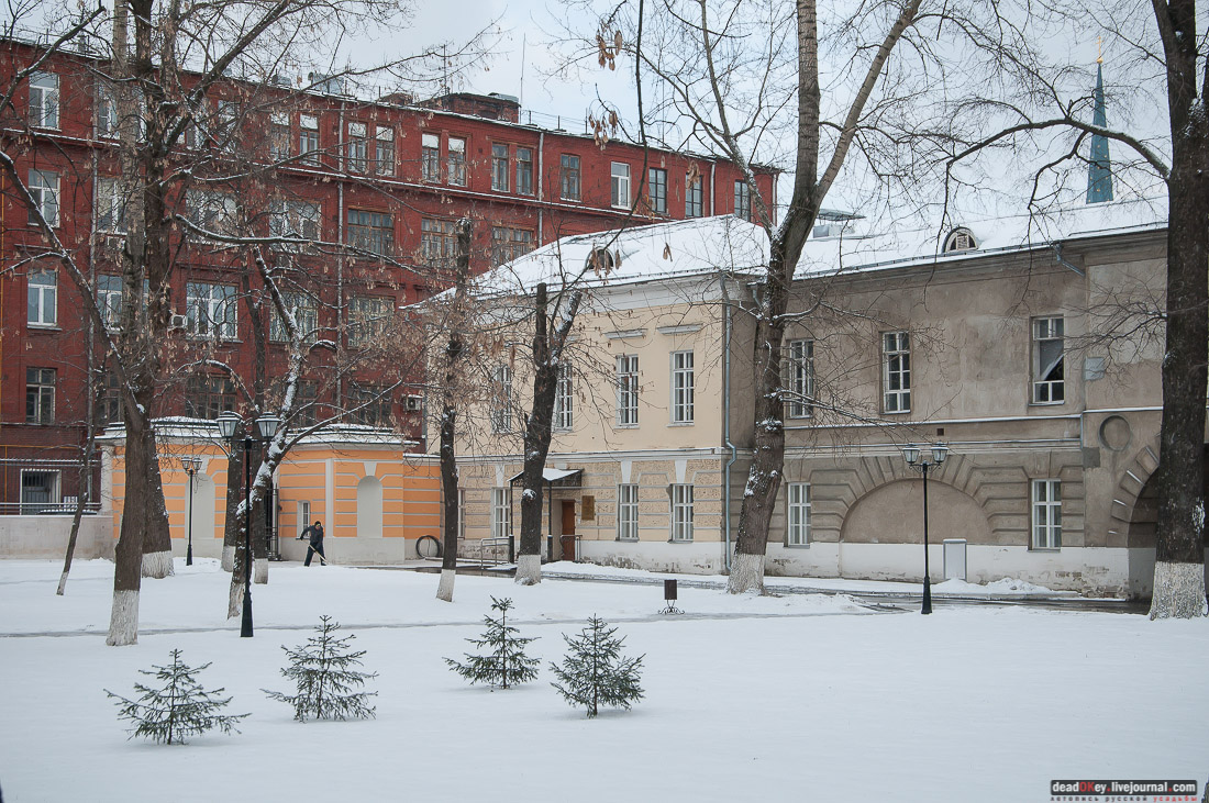 усадьба Разумовского на Гороховом поле (г. Москва, ул. Казакова, д.18)