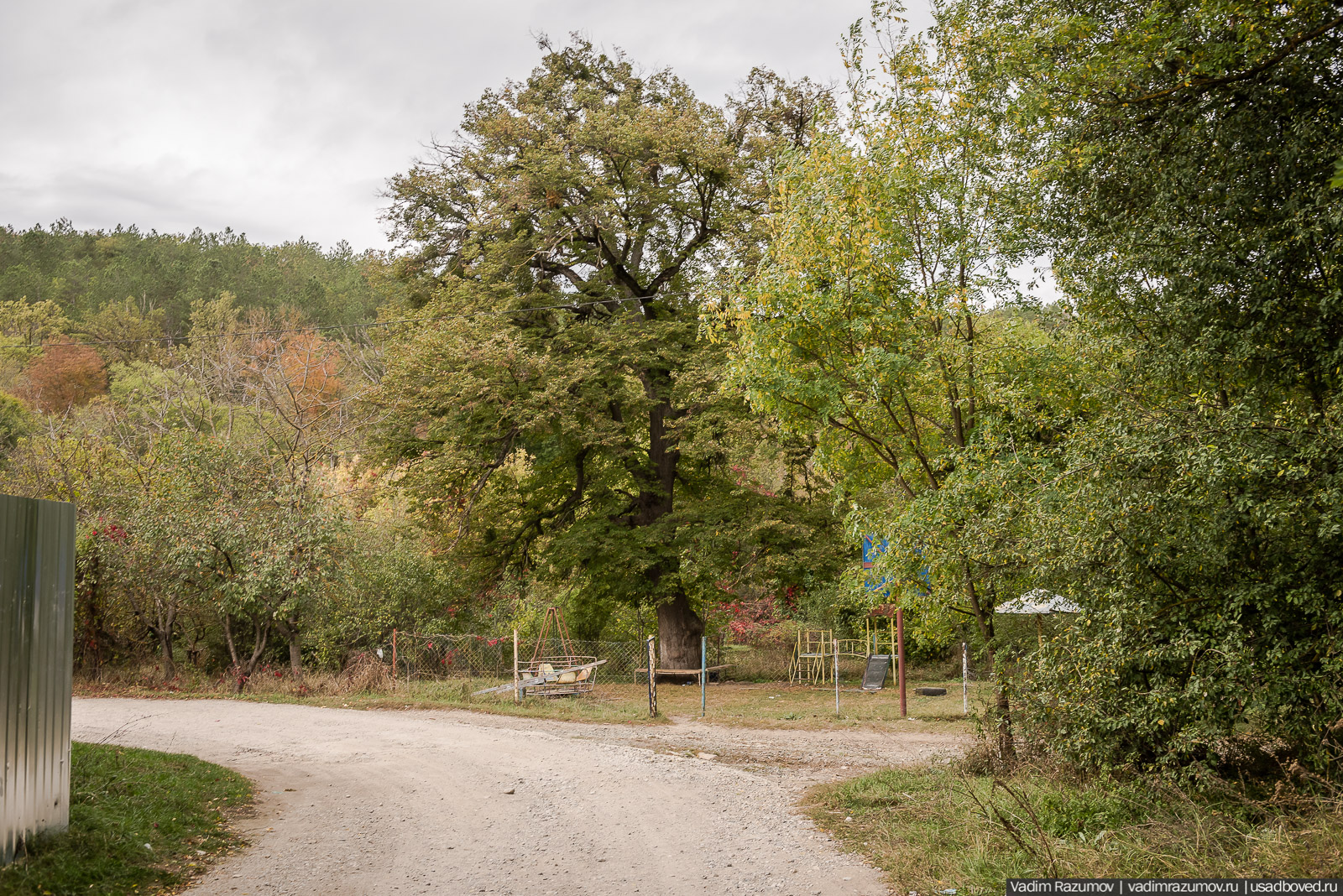 Усадьба Монжене (Замок Монжене или усадьба Кесслера) в селе Пионерское Симферопольского района, Крым