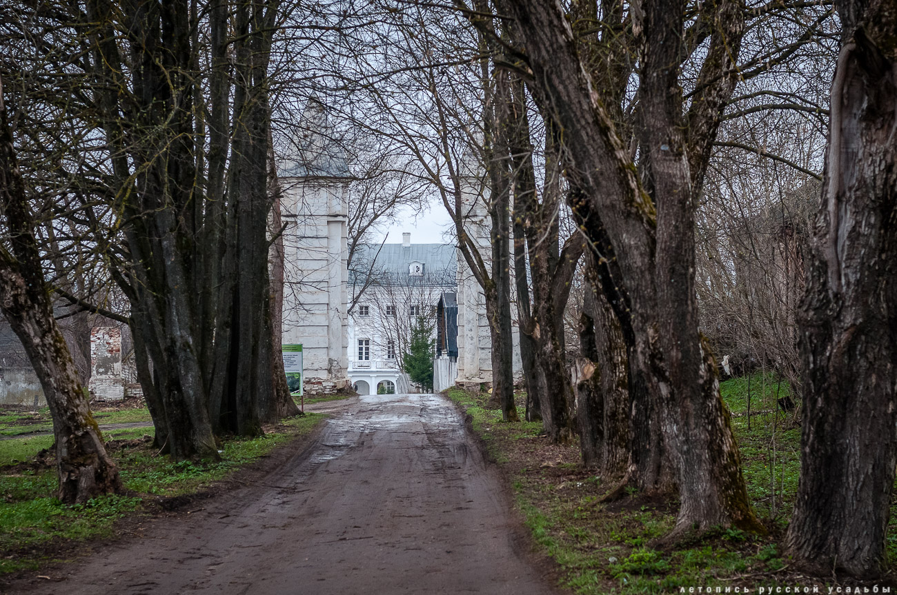 Усадебный экспресс. Полотняный завод. Усадьба Золотаревых. Дом-музей Циолковского.