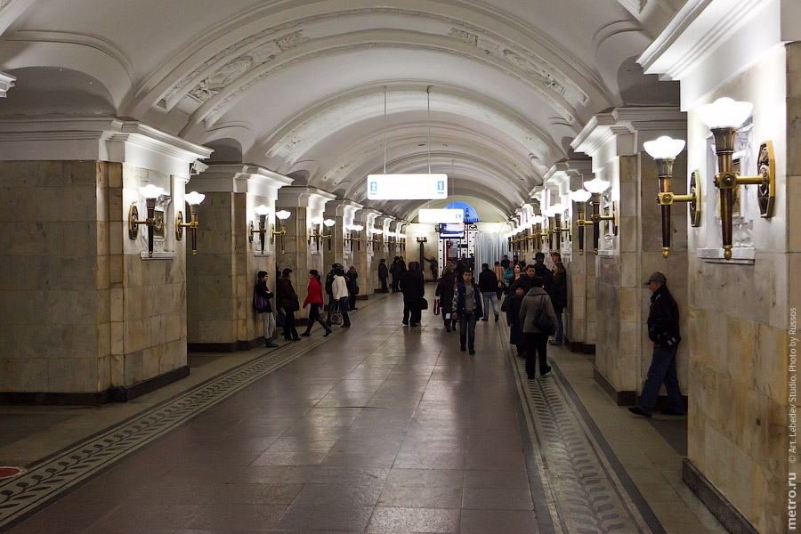 (c) www.metro.ru, Russos, 2010