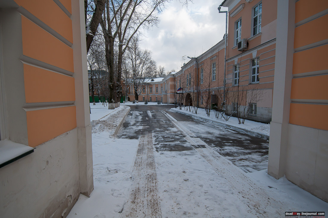 усадьба Разумовского на Гороховом поле (г. Москва, ул. Казакова, д.18)
