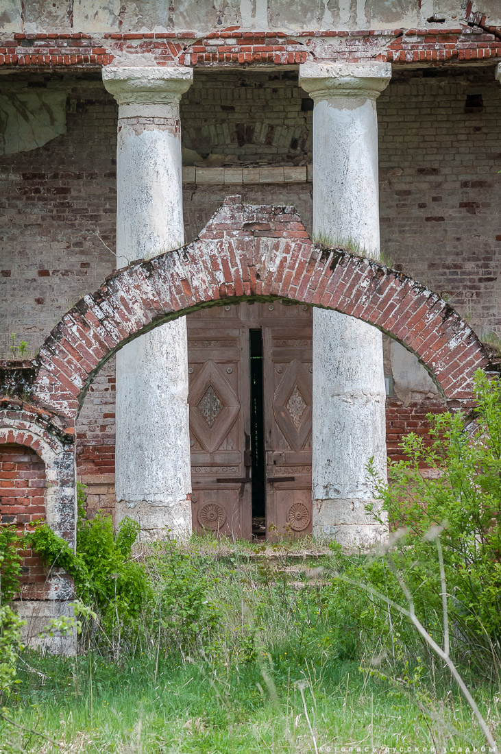 церковь Петра и Павла в Переслегино