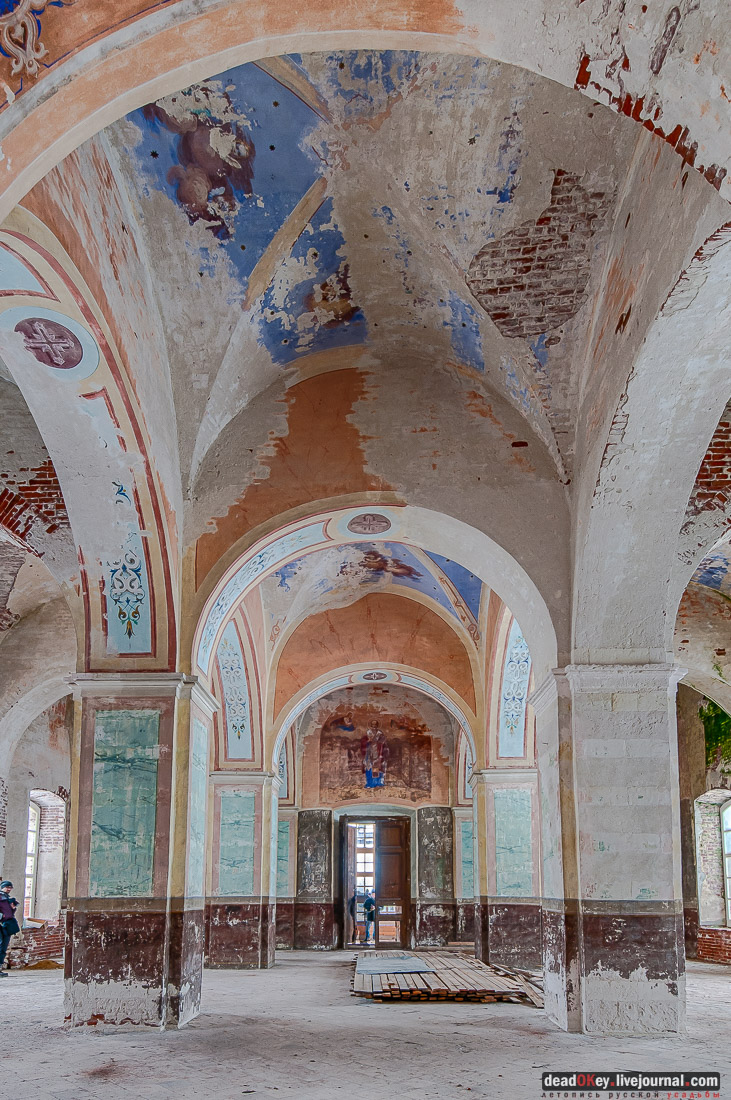 усадьба Андреевское, церковь в селе Матренино (Рощино), Церковь Воскресения Христова
