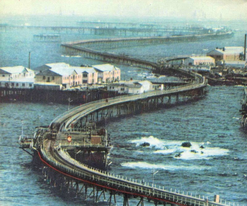 Камушки в море нефти, Камни, Нефтяные, Нефтяных, скважин, Камней, добычи, нефть, бурения, морской, здесь, первой, месторождения, Камнях, морского, Камни», сваях, более, скважины, морских